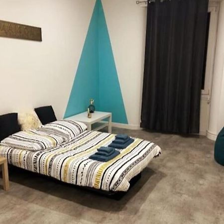Label Etape - 2Min Gare - Wifi - Terrasse Apartment Marseille Bagian luar foto